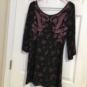 3/4 sleeved embroidered dress